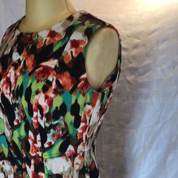 Calvin Klein Adorable Dress - Timeless Style for Every Occasion Size 4 - Picture 3 of 8